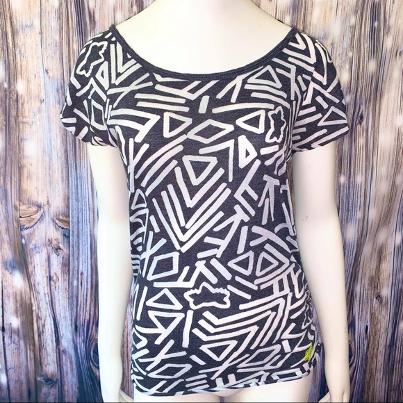 Sale 5 For $25 Fox Short Sleeve Top - Picture 1 of 6